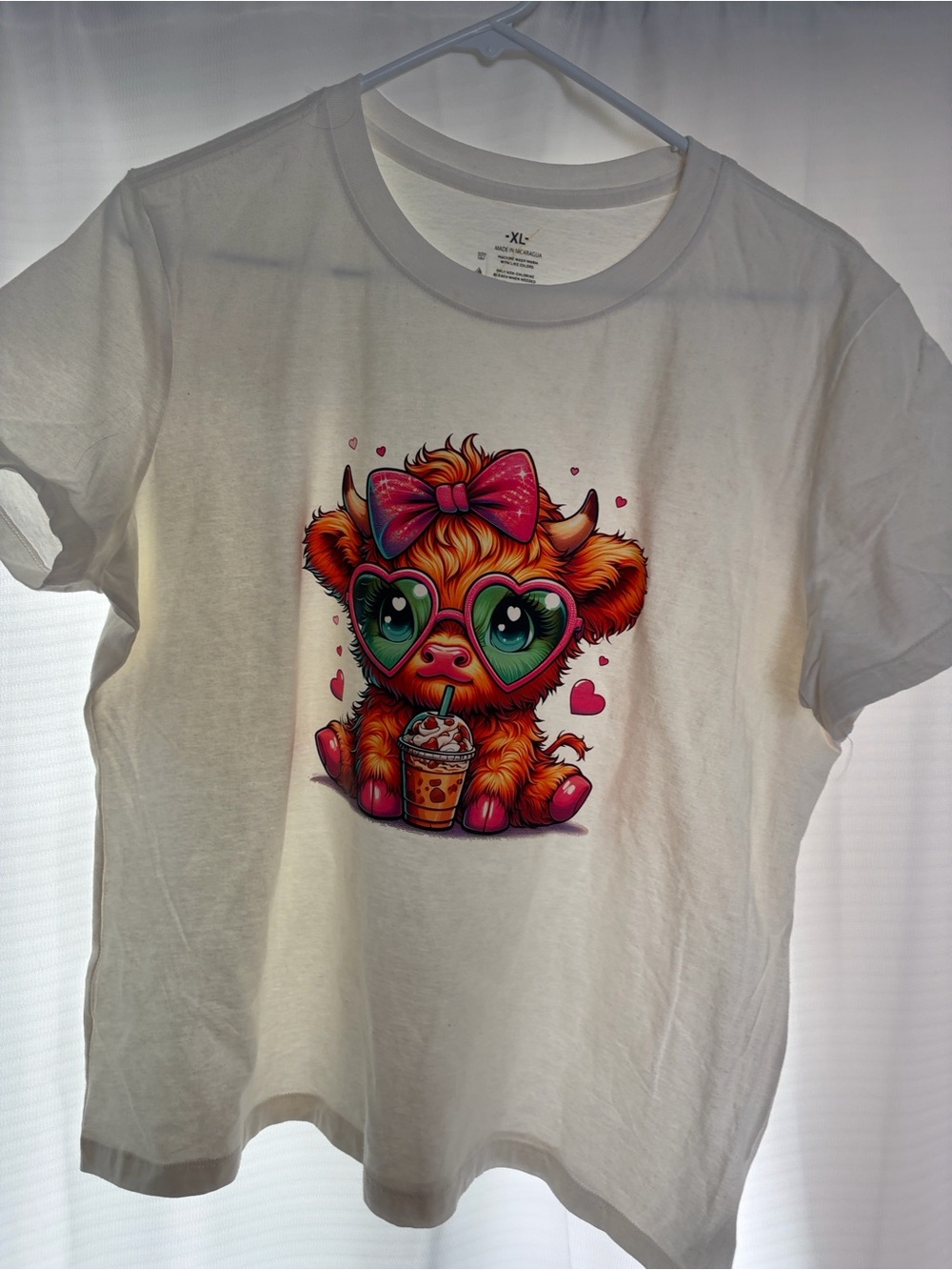 White Tee with Highland Cow with Sunglasses Creature Graphic XL NWOT